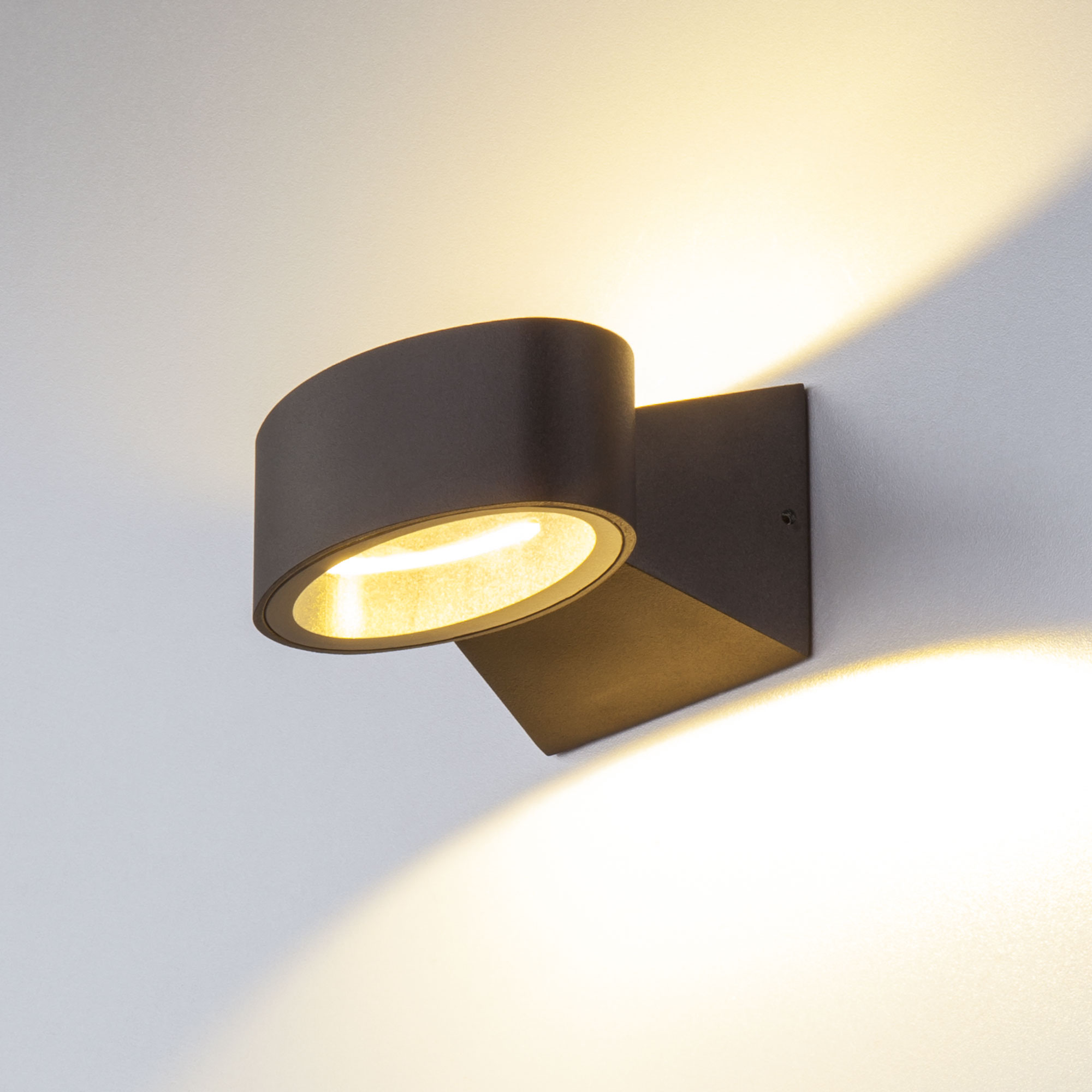 фото Настенный светильник elektrostandard 1549 techno led blinc черный