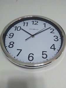 фото Круглые настенные часы howard miller hamilton 625-561