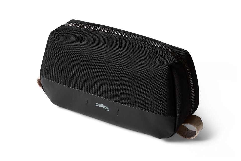 

Косметичка мужская Bellroy EDKB-BSN-204 черная, EDKB-BSN-204