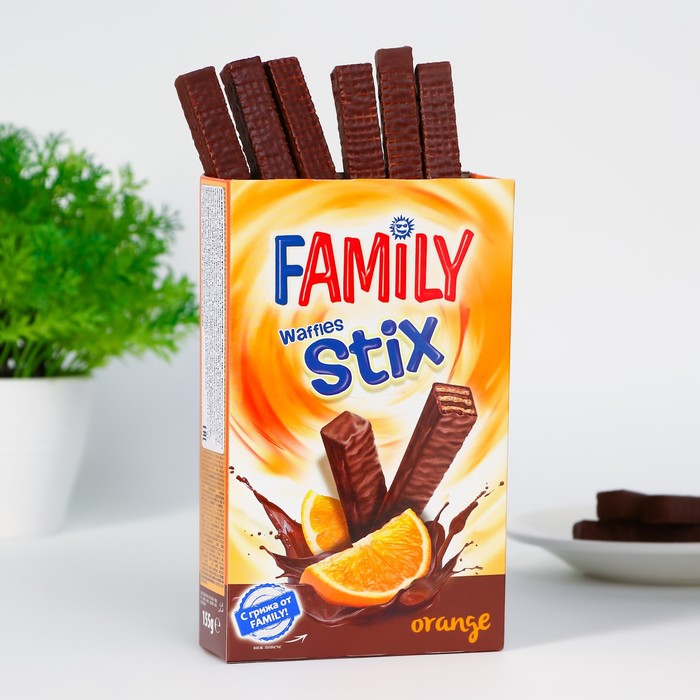 Вафельные палочки Karmela Family Stix с апельсином в шоколаде, 155 г