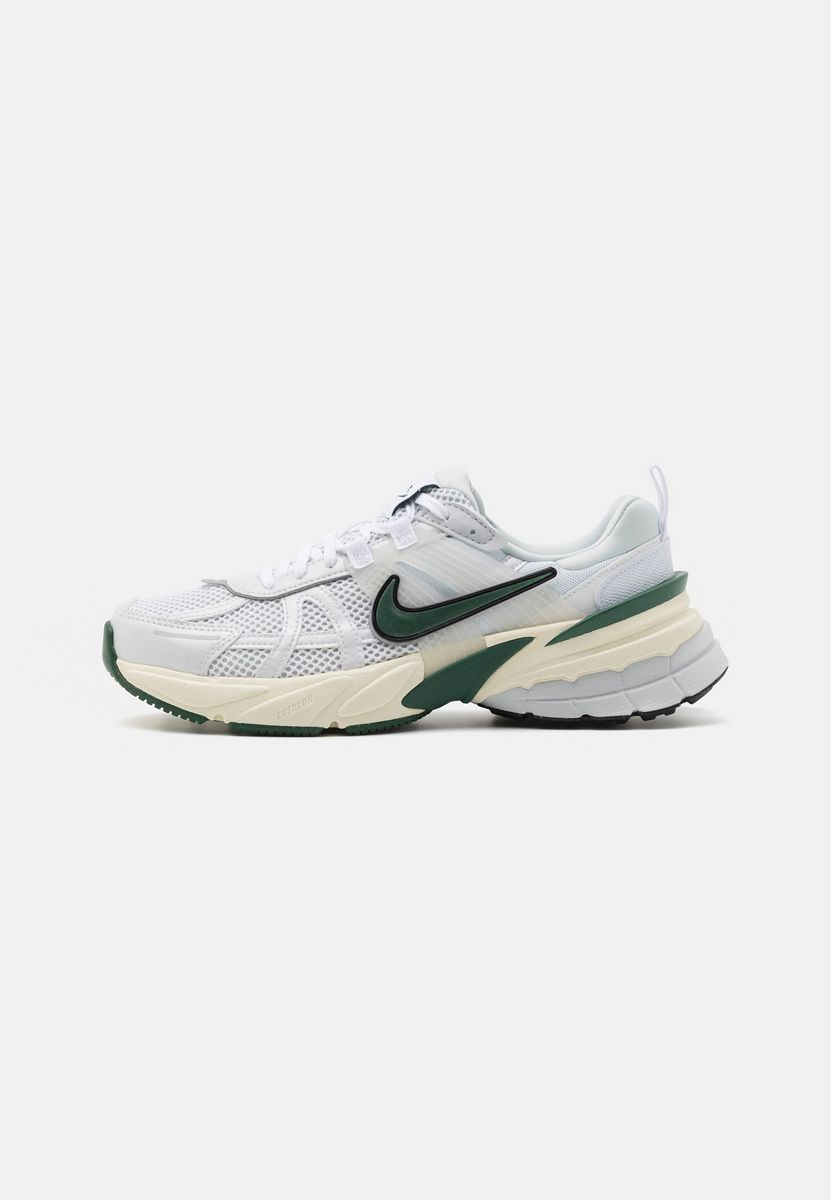 

Кроссовки унисекс Nike NI111A1C9 белые 39 EU, Белый, NI111A1C9