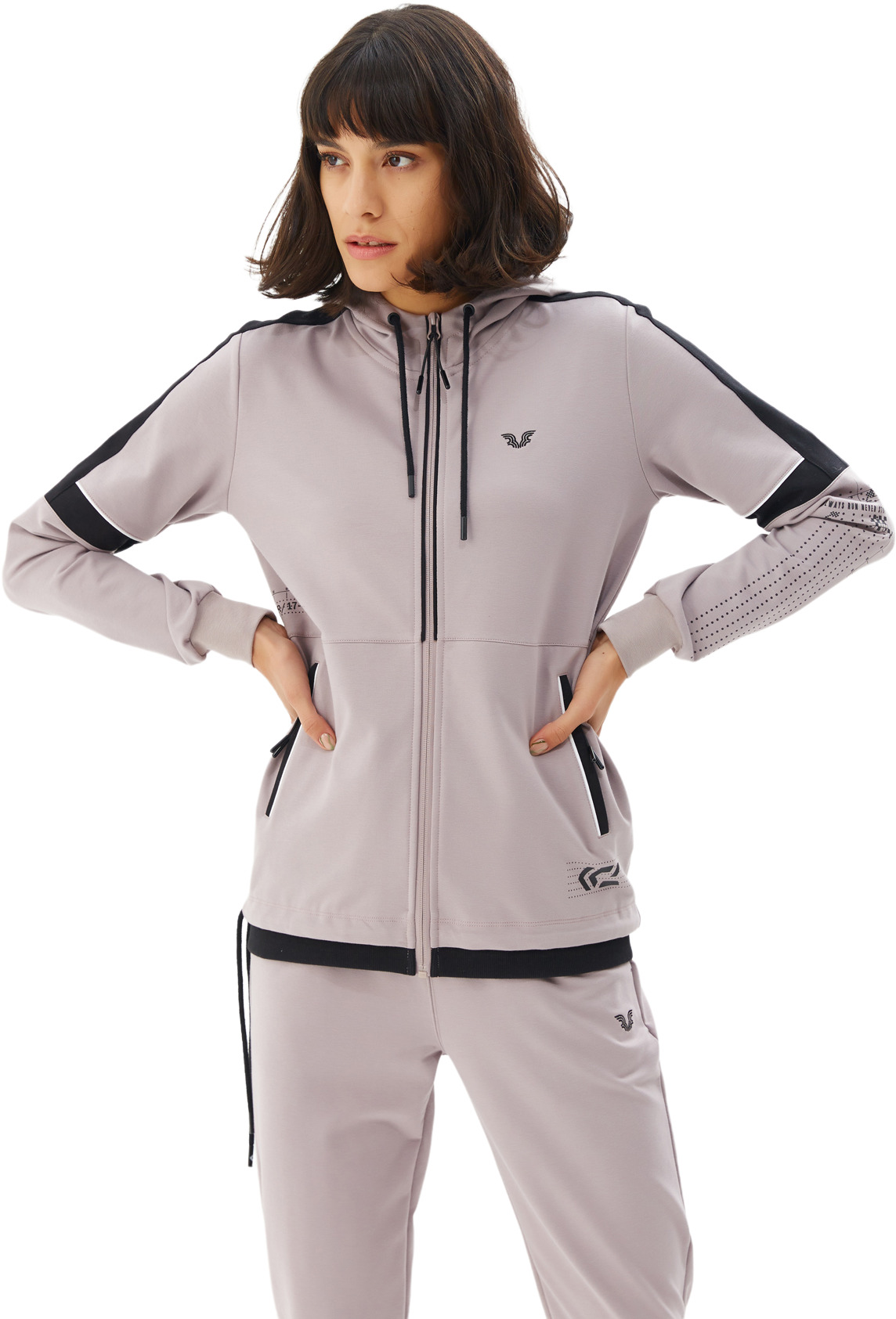 

Костюм женский Bilcee TB22WL01S0302-1-1663 бежевый M, TB22WL01S0302-1-1663