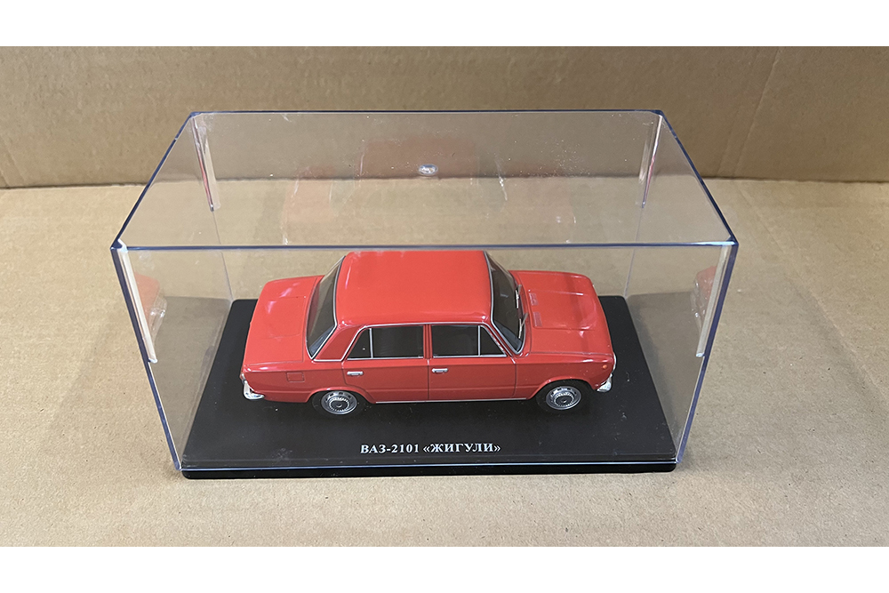 

Lada 2101 1970 / волжский автомобиль 2101 жигули с боксом (легендарные советские автомобил, Красный