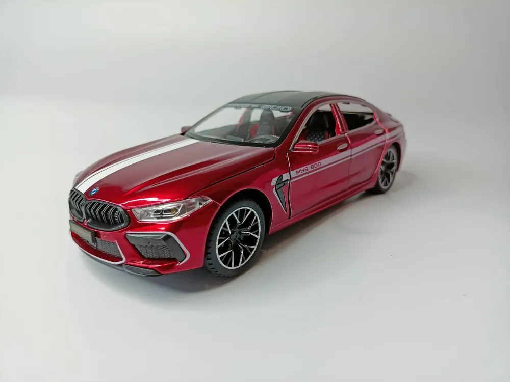 

Машинка металлическая BMW M8 1:24, Красный, 3