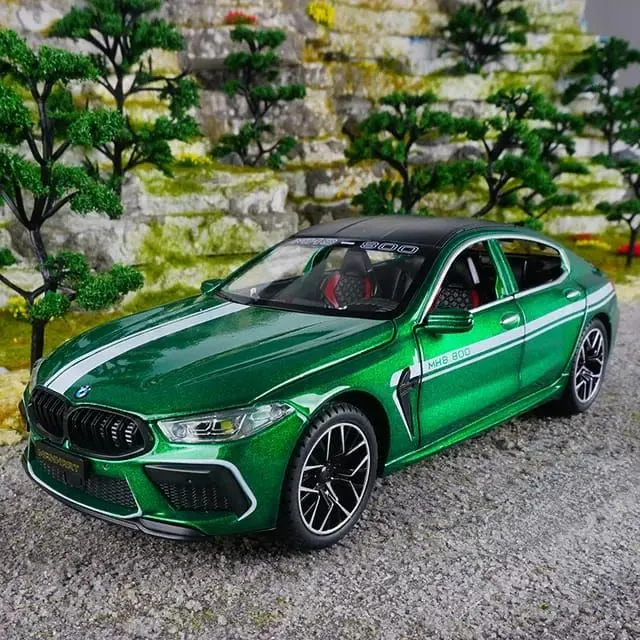 

Машинка металлическая легковая BMW M8 1:24, Зеленый, 1