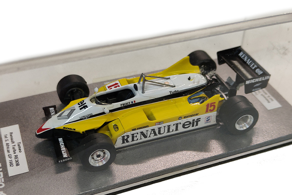 Renault RE30B south african gp 1982 winner a.prost #15 (сборка из кита)