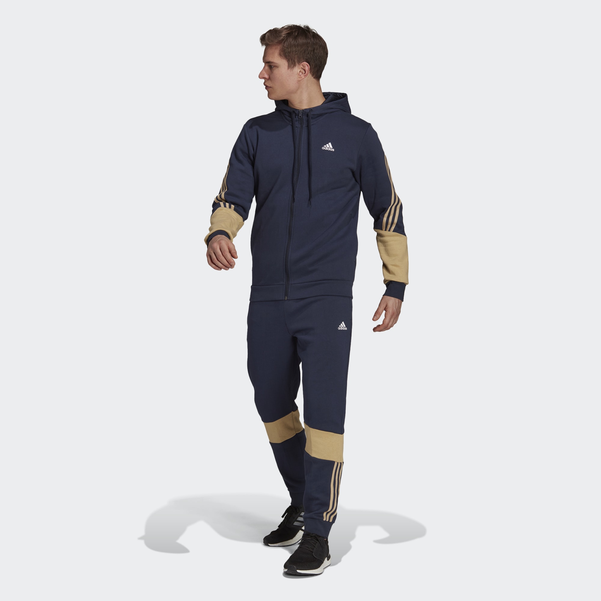 

Костюм мужской Adidas GT3729 синий XL, GT3729