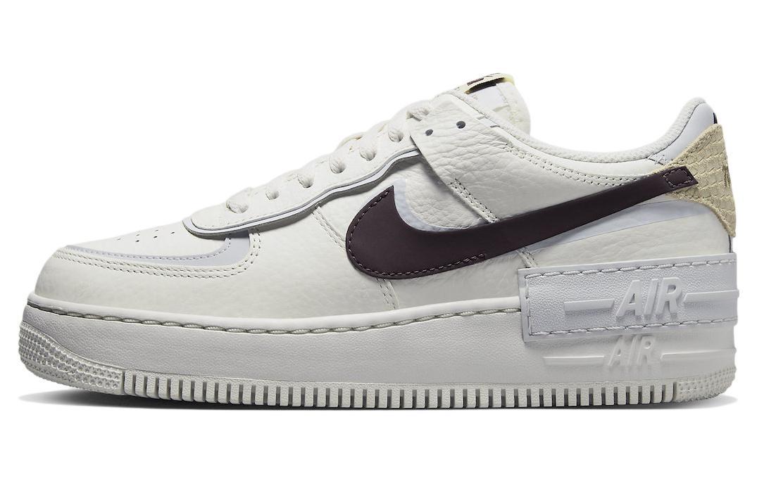 

Кеды унисекс Nike Air Force 1 Low Shadow белые 40.5 EU, Белый, Air Force 1 Low Shadow