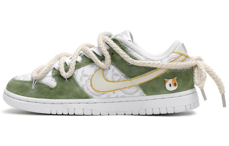 

Кеды унисекс Nike Dunk Low ess vlad белые 40.5 EU, Белый, Dunk Low ess vlad