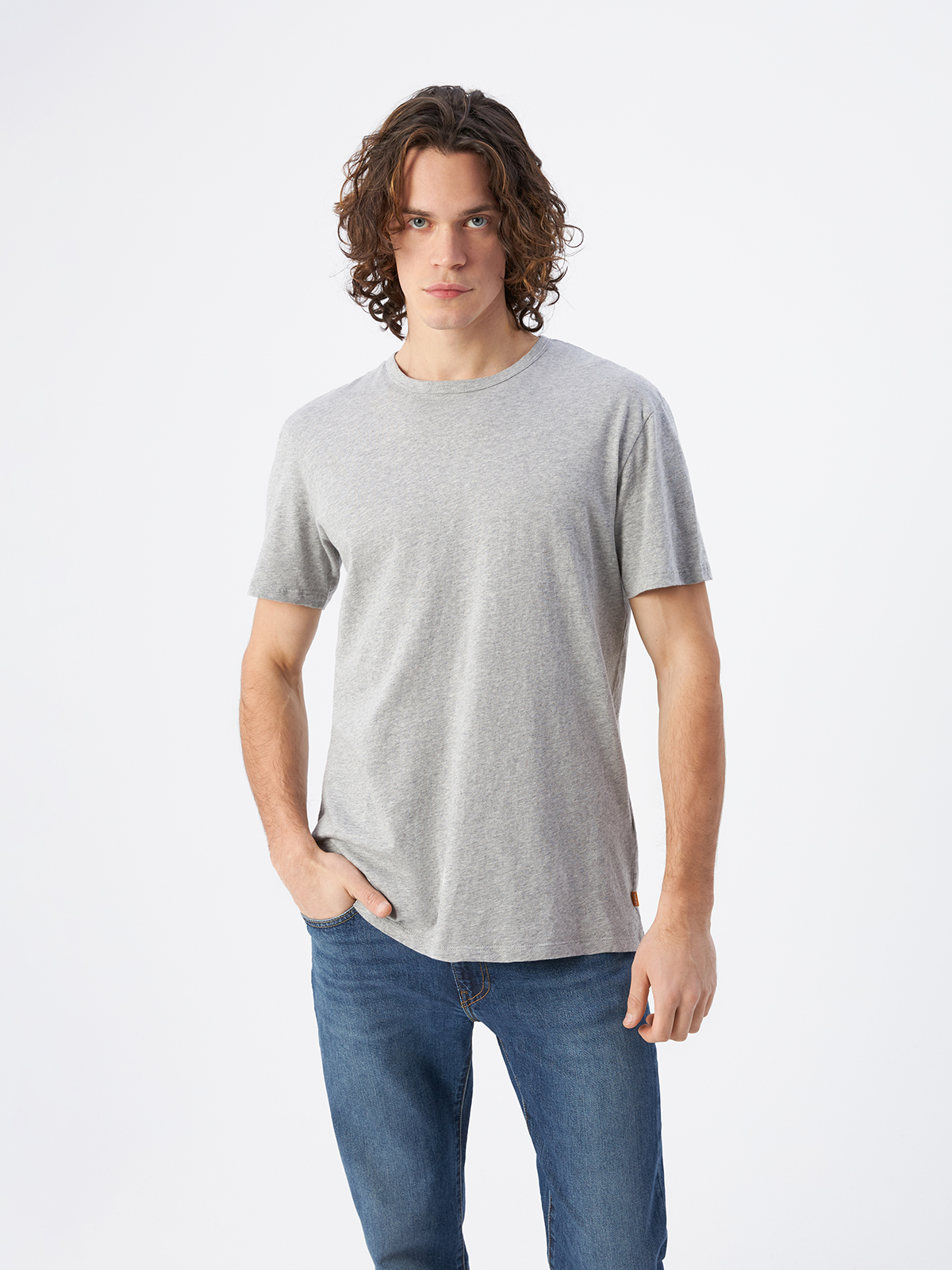 

Футболка мужская Levi's A3756-0001 серая, размер XL, Серый, A3756-0001