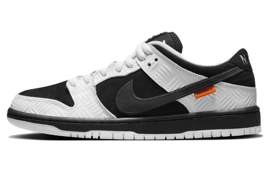 

Кеды унисекс Nike TIGHTBOOTH x Nike Dunk SB Pro Black and White белые 46 EU, Белый, TIGHTBOOTH x Nike Dunk SB Pro Black and White