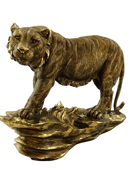 

Статуэтка Наш Дом Тигр идет по камню Н-20см 200396