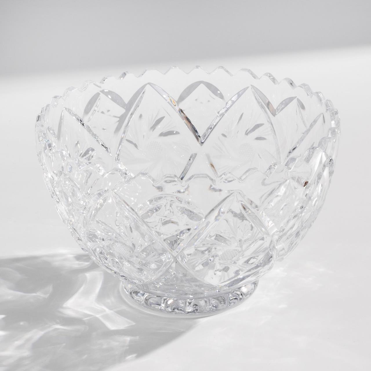 фото Круглая ваза для конфет с рельефным декором, алмазная грянь, стекло, ссср, 1970-1990 гг. однажды