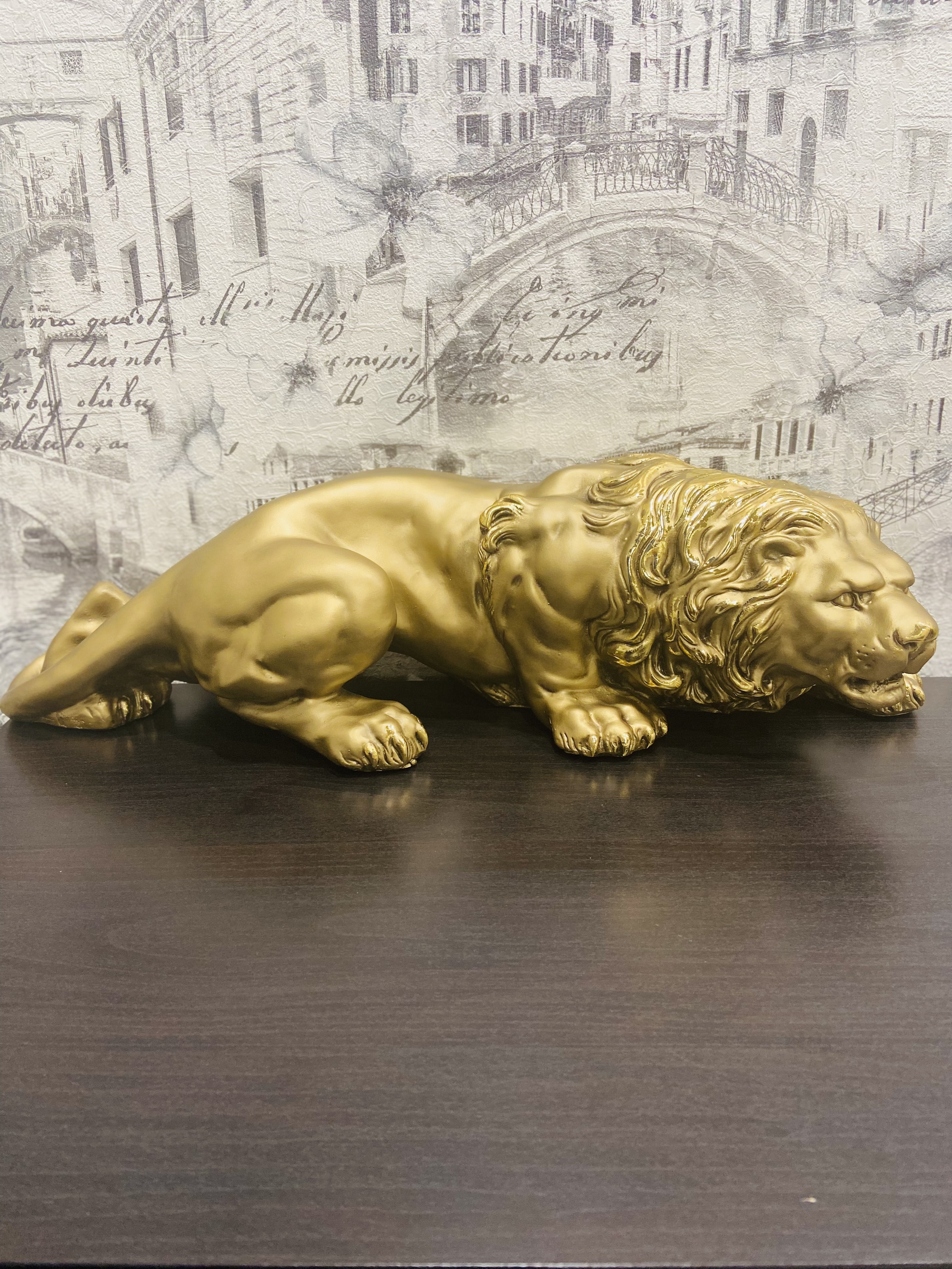 

Статуэтка Наш Дом Лев ползет Н-20см,L-45cм 200309