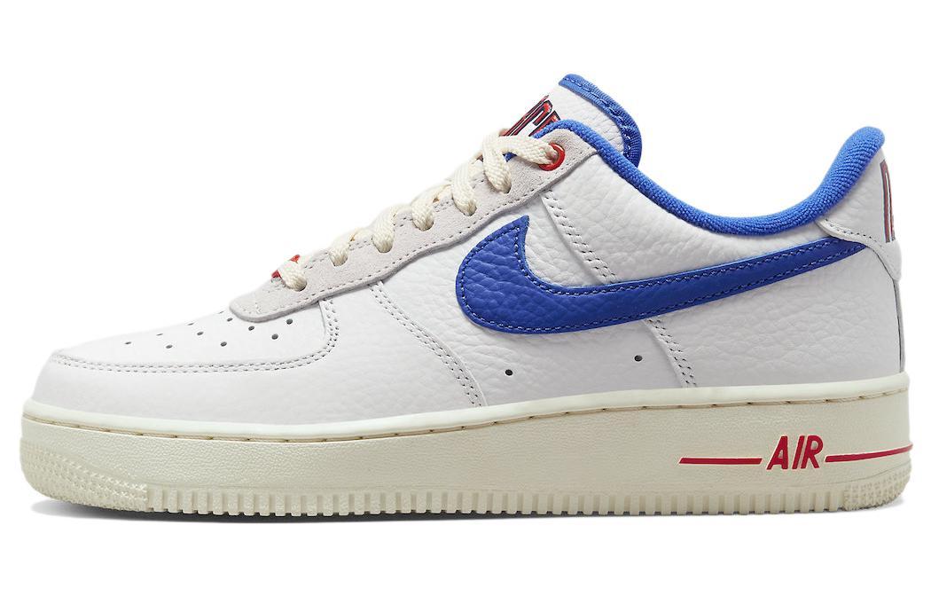 

Кеды унисекс Nike Air Force 1 Low University Blue and Summit White белые 42 EU, Белый, Air Force 1 Low University Blue and Summit White