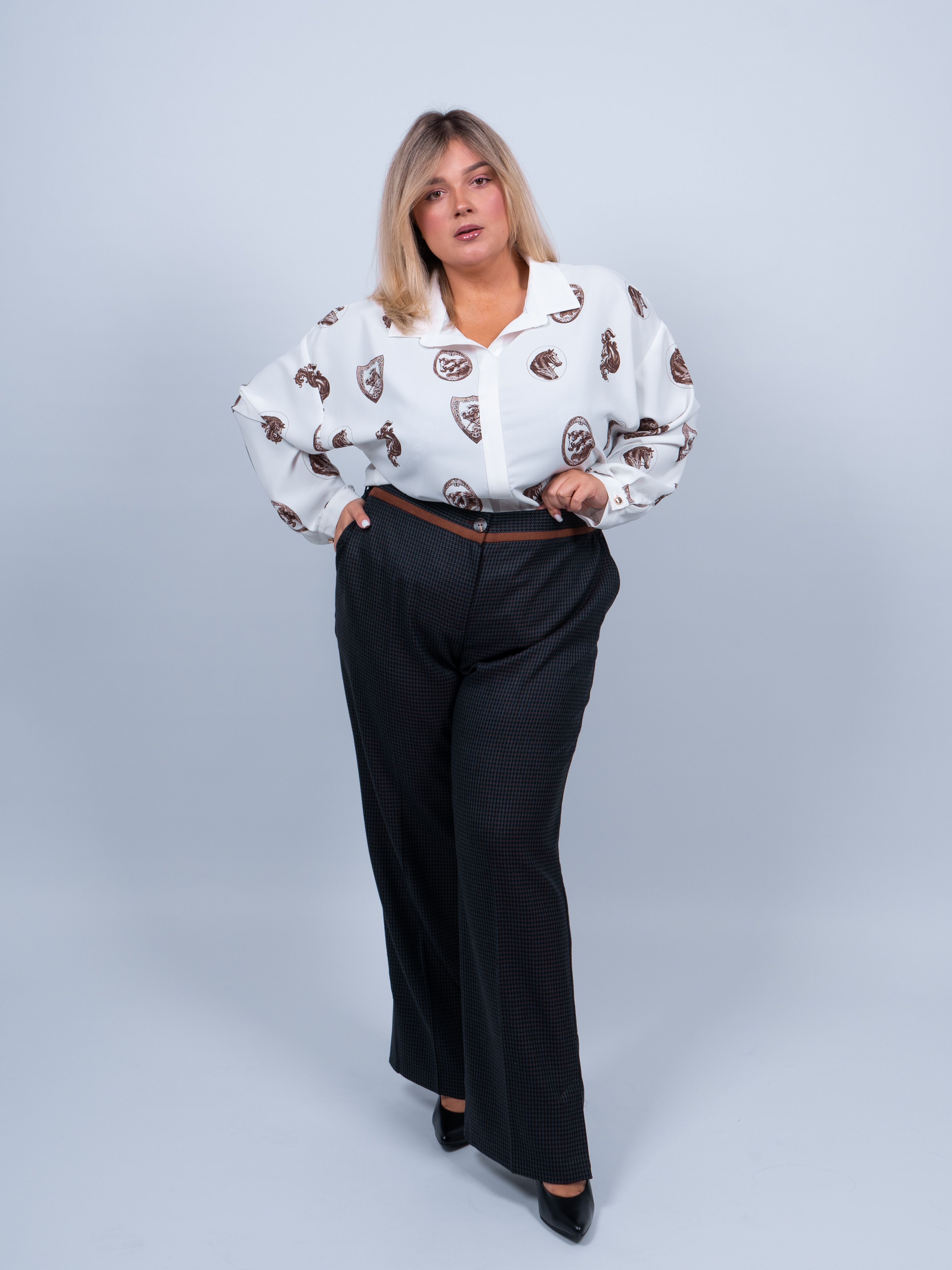 

Брюки женские 365 clothes 101602.00 коричневые 52 RU, Коричневый, 101602.00