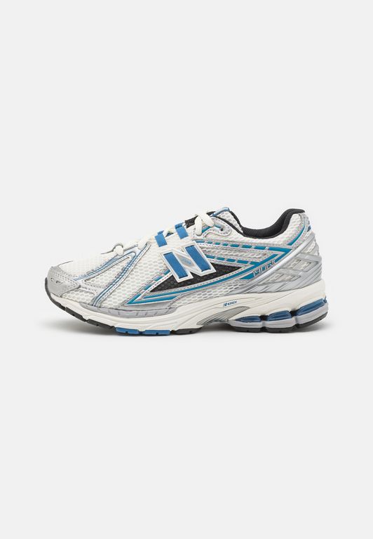 

Кроссовки унисекс New Balance NE215O0FA серебристые 42.5 EU, Серебристый, NE215O0FA