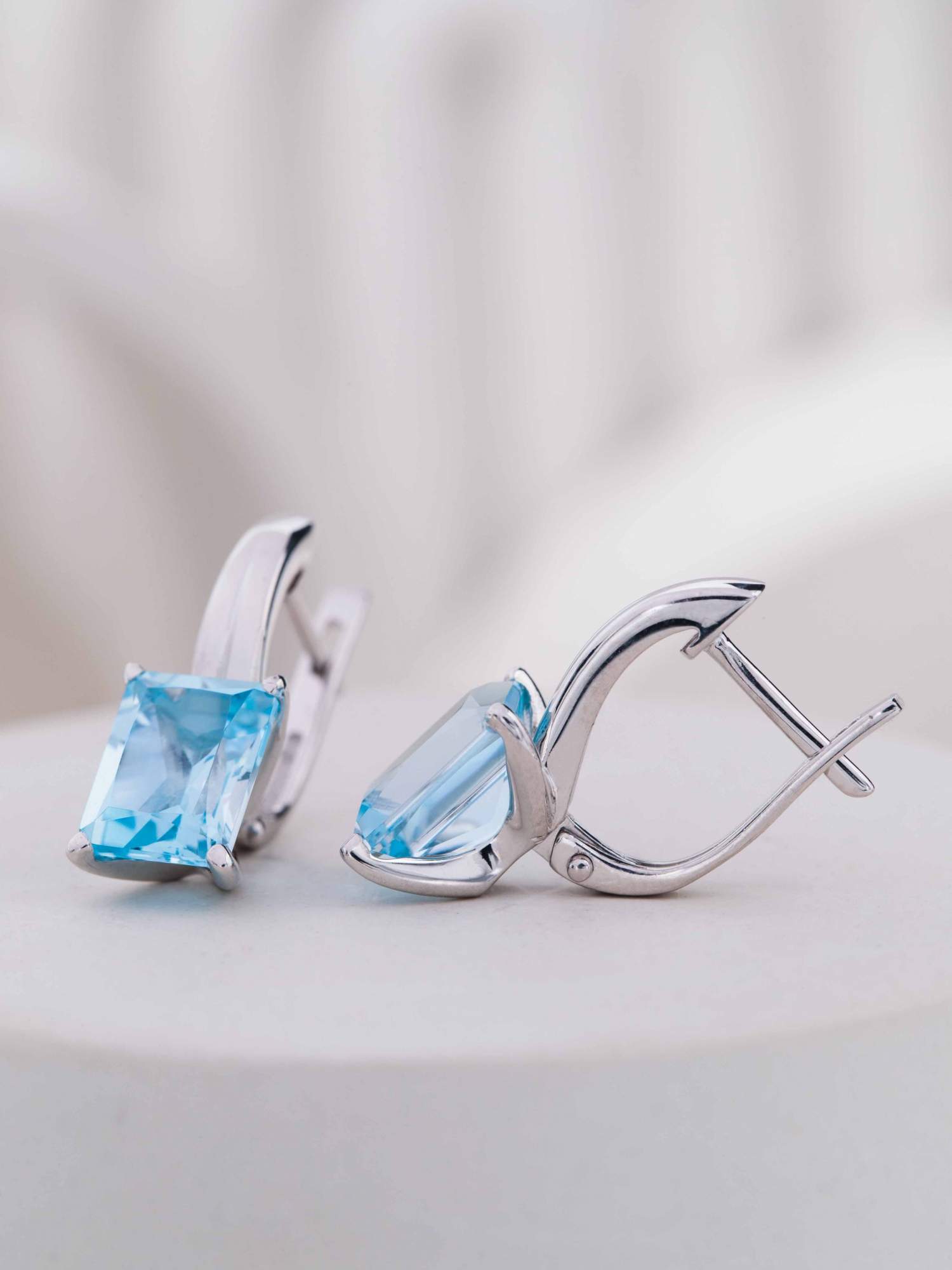 

Серьги из серебра Ювелирные традиции С-6897, топаз, С-6897