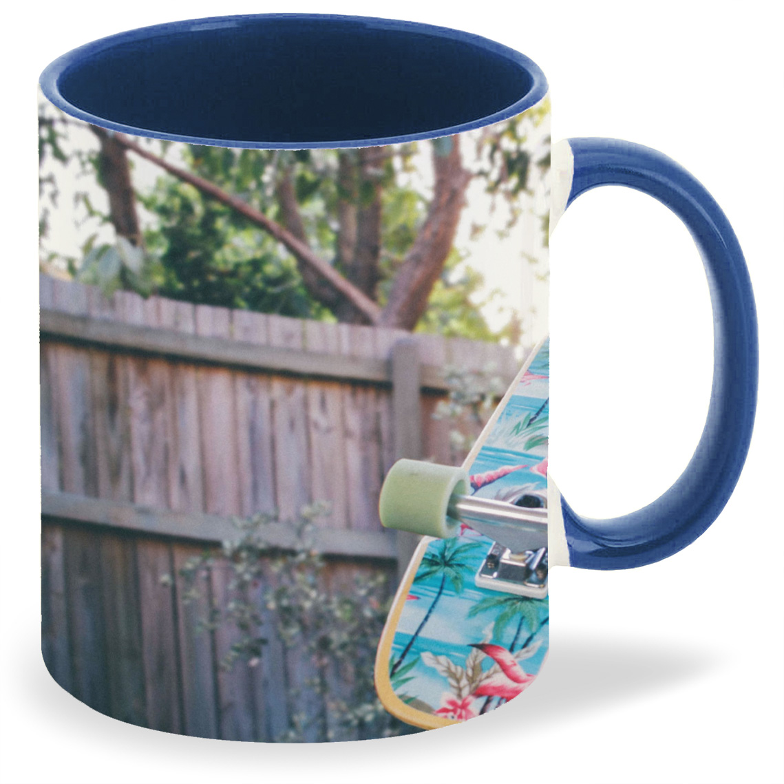 

Кружка CoolPodarok Скейтборд Зелёные колёса Забор Скейт летит, Скейтборд Зелёные колёса Забор Скейт летит