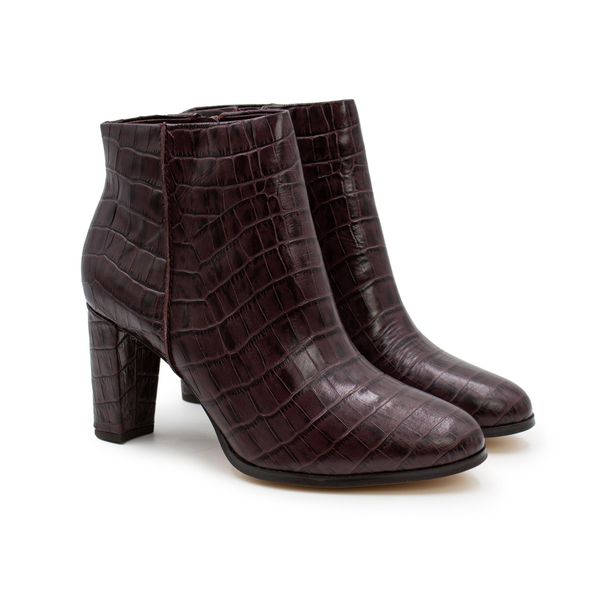 

Ботильоны женские Clarks бордовые 38.5 EU, Бордовый, Kaylin Fern 26146298