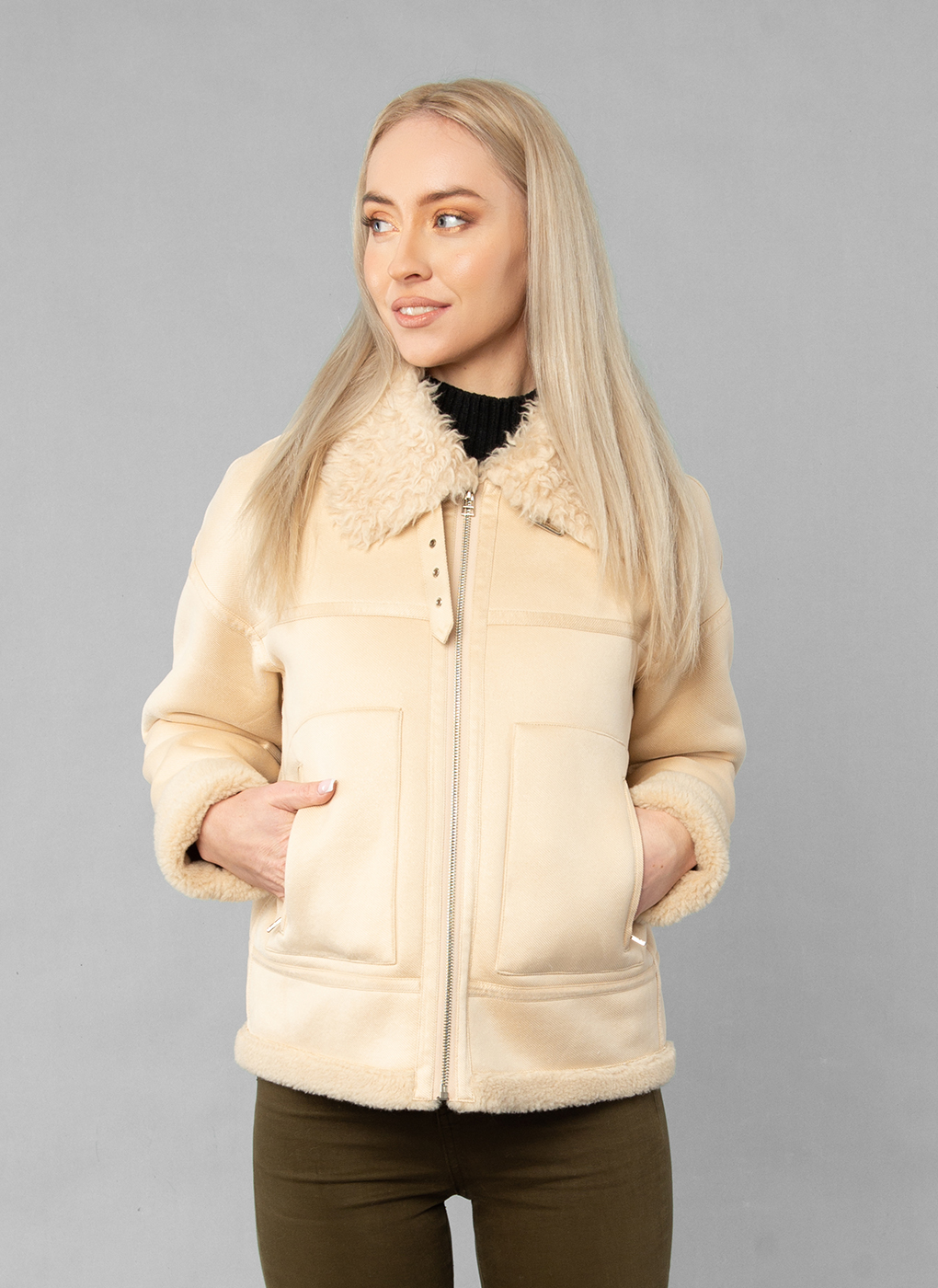 

Дубленка женская Каляев 1647913 бежевая 44 RU, 1647913