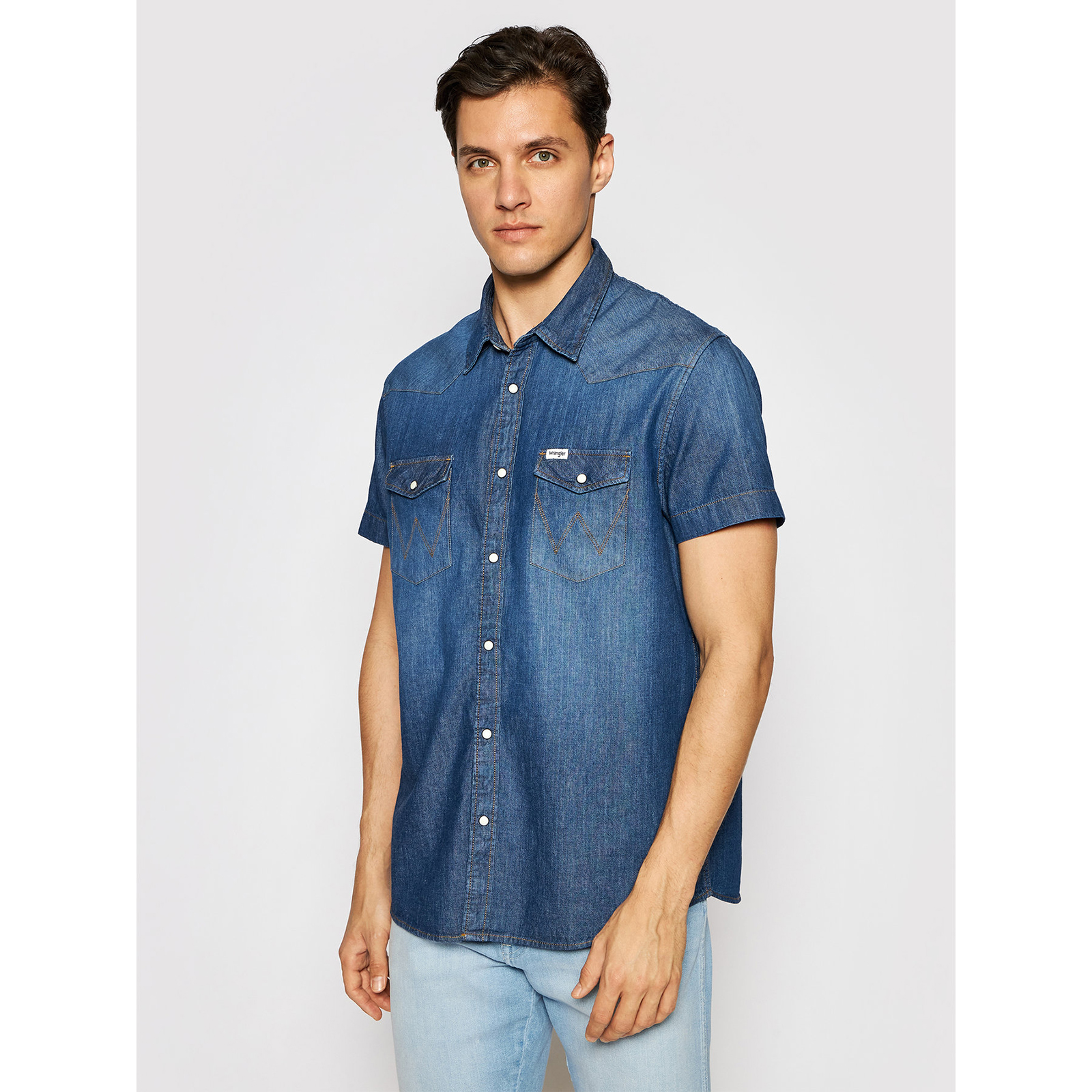

Джинсовая рубашка мужская Wrangler W5J05K30P синяя 3XL, W5J05K30P