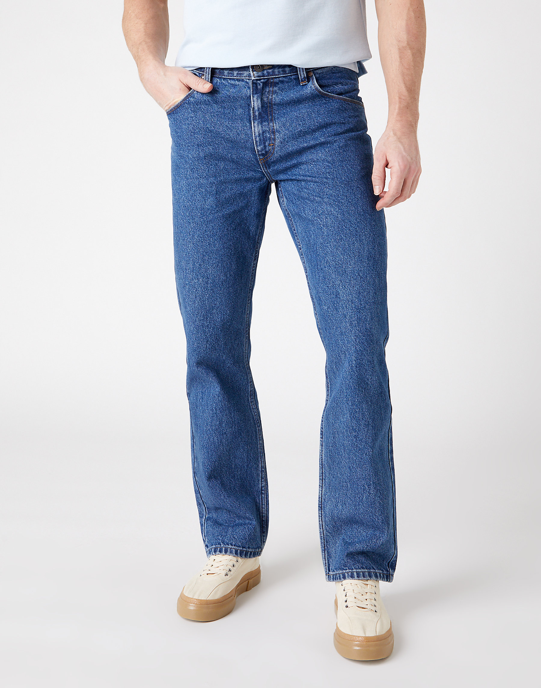 

Джинсы мужские Wrangler W10T05M02 синие 35/32 US, W10T05M02