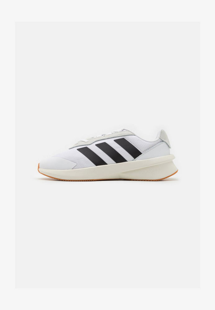 

Кроссовки унисекс Adidas Sportswear ADQ15O008 белые 44 2/3 EU, Белый, ADQ15O008
