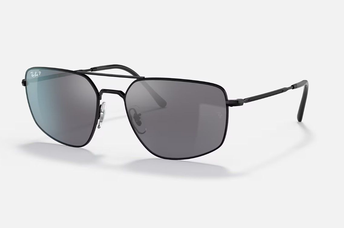 

Солнцезащитные очки унисекс Ray-Ban RB3666-002/k3 серебристые, RB3666-002/k3