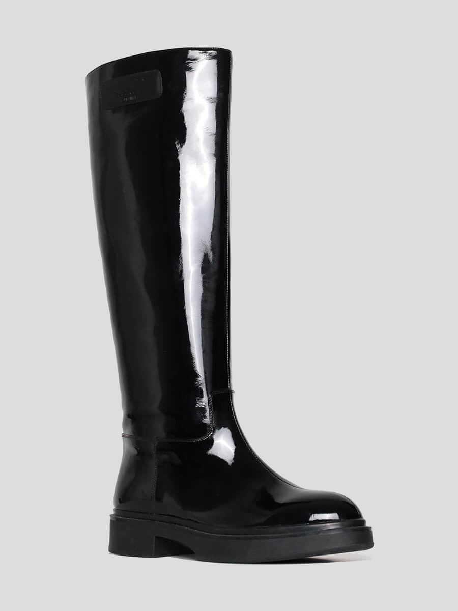 

Сапоги женские Vitacci 1730213P черные 40 RU, Черный, 1730213P