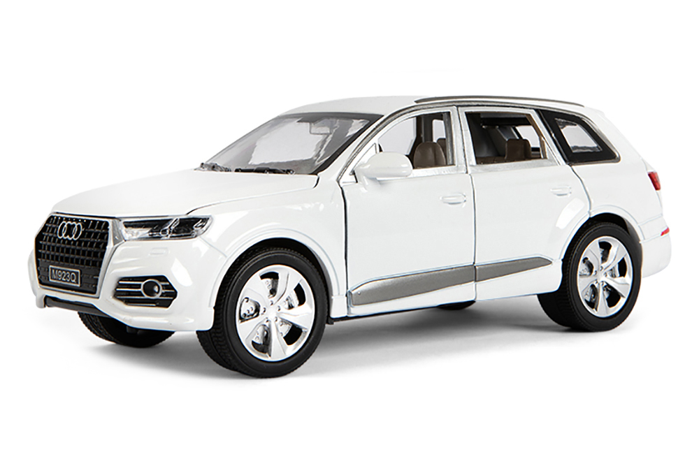 Модель коллекционная CMF Audi Q7 2019 white