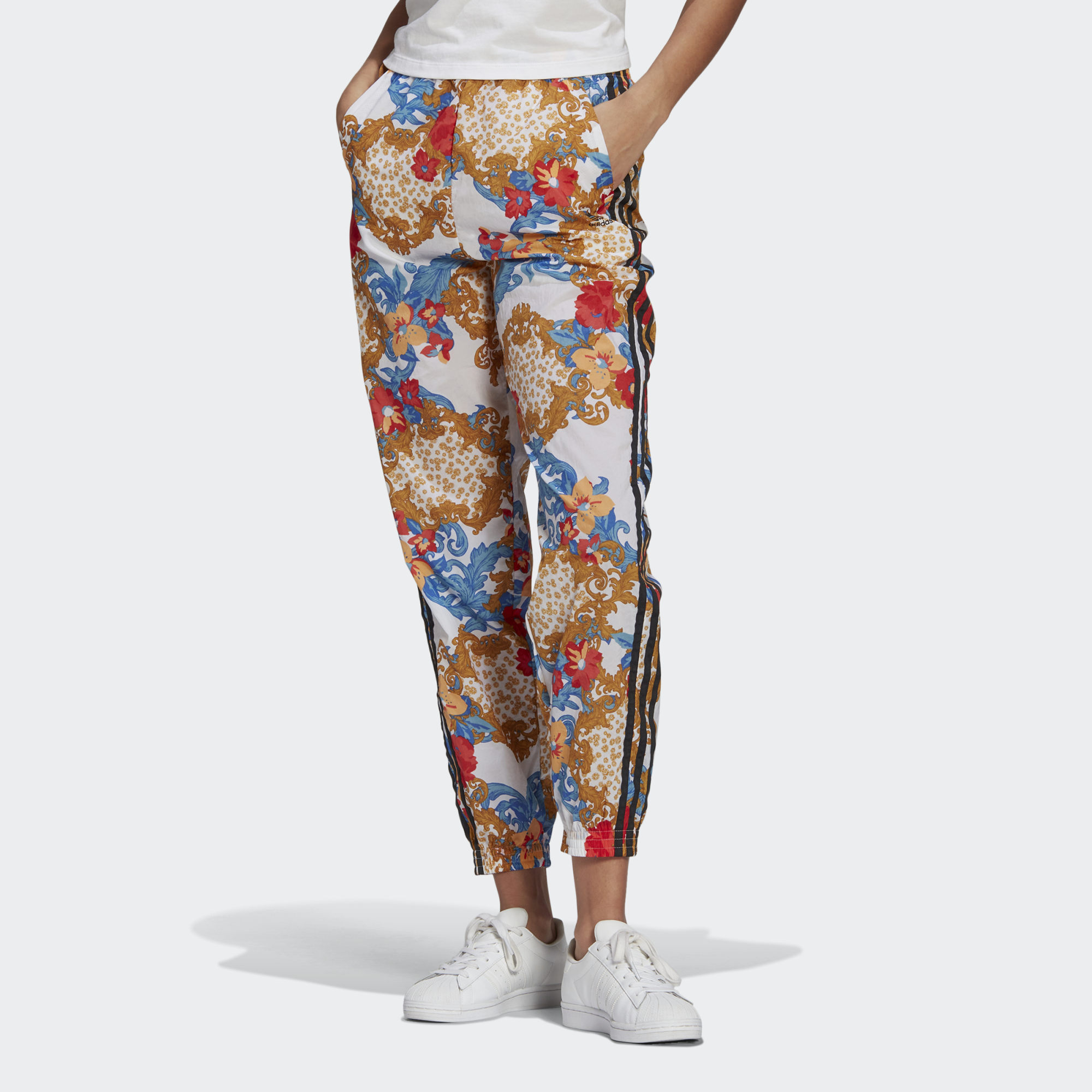 

Спортивные брюки женские Adidas GN3358 разноцветные 38 DE, GN3358