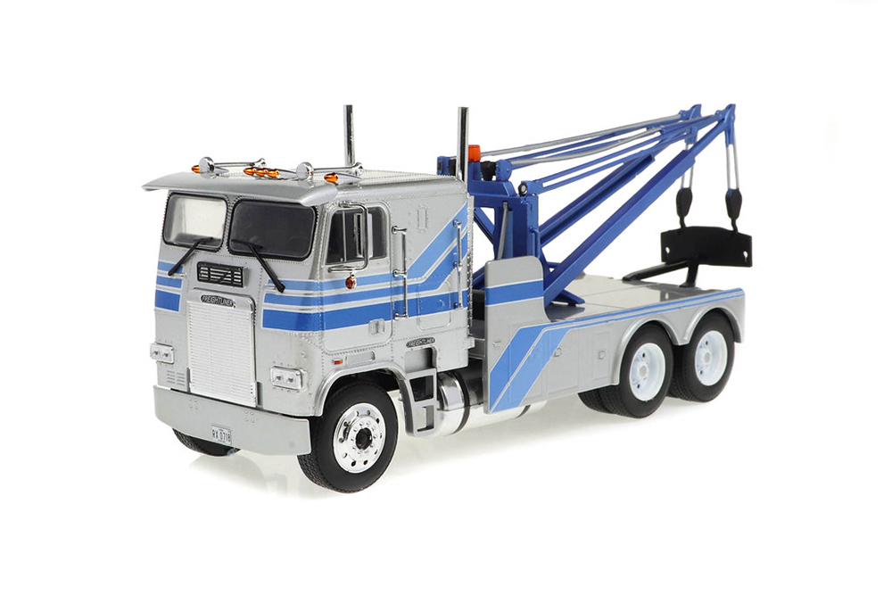 

Модель коллекционная GREENLIGHT Freightliner fla 9664 1984 silver/blue stripes эвакуатор, Белый