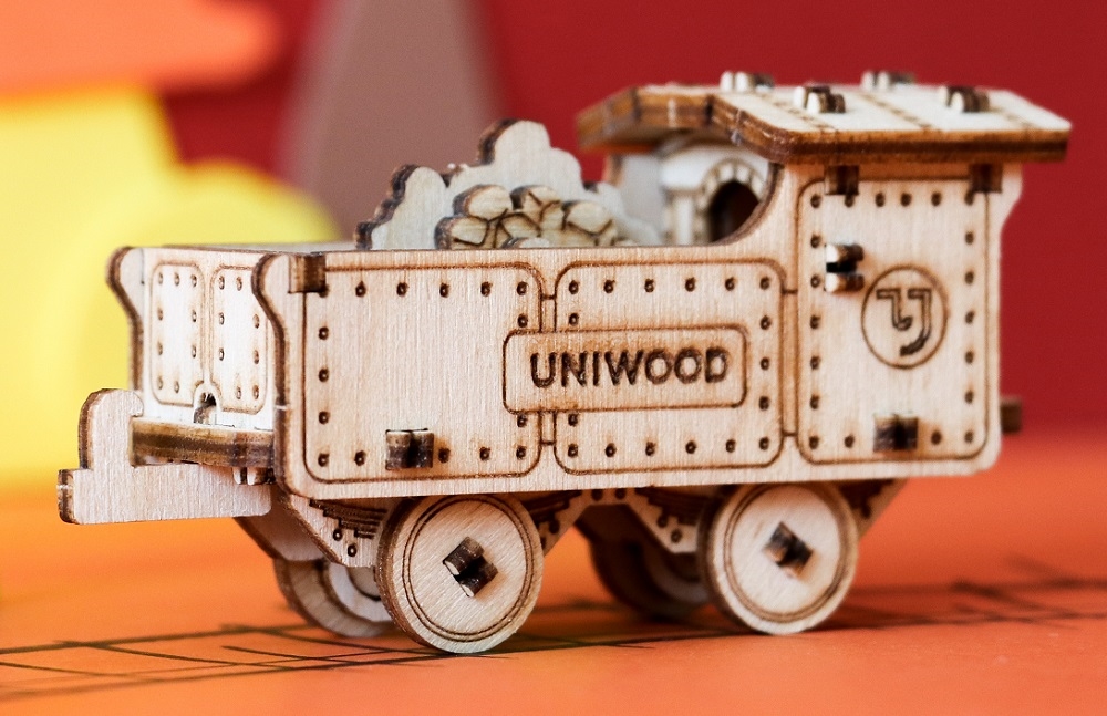 Деревянный конструктор с дополненной реальностью UNIWOOD UNIT Вагон для угля
