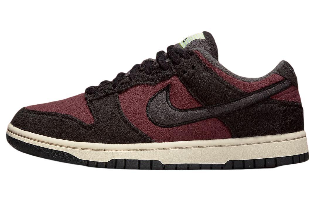 

Кеды унисекс Nike Dunk Low se cc бордовые 40 EU, Бордовый, Dunk Low se cc