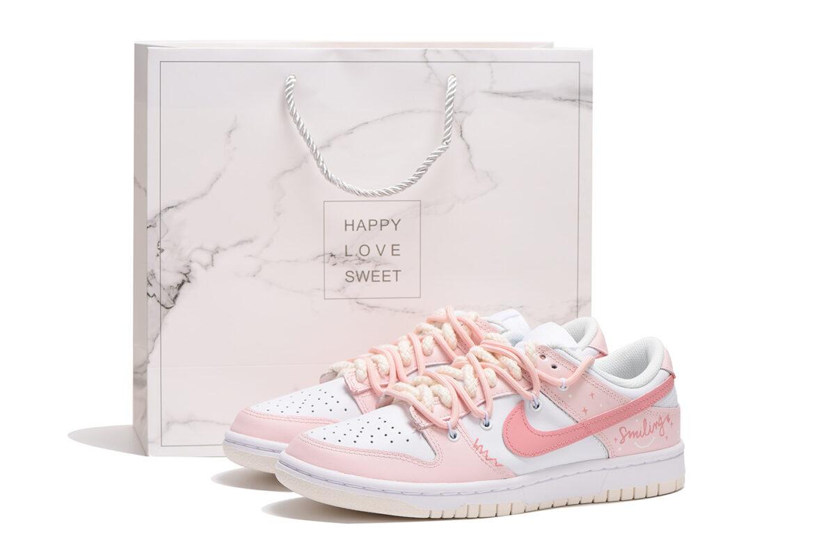 

Кеды унисекс Nike Dunk Low White Sail белые 38.5 EU, Белый, Dunk Low White Sail