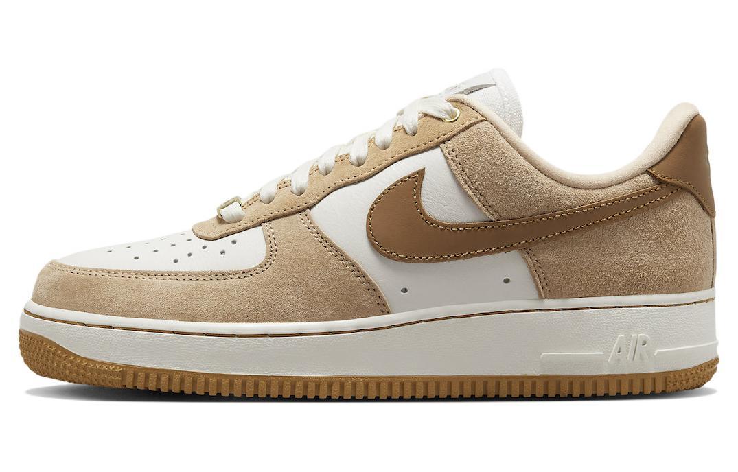 

Кеды унисекс Nike Air Force 1 Low lxx vachetta tan коричневые 44 EU, Коричневый, Air Force 1 Low lxx vachetta tan