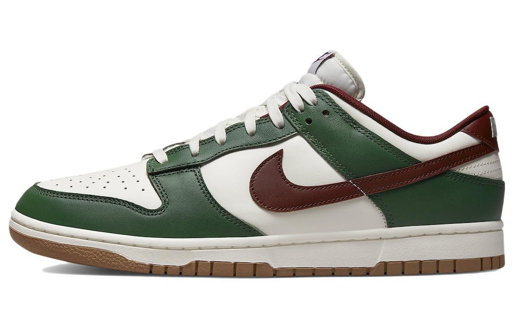 

Кеды унисекс Nike Dunk Low Gorge Green белые 45 EU, Белый, Dunk Low Gorge Green