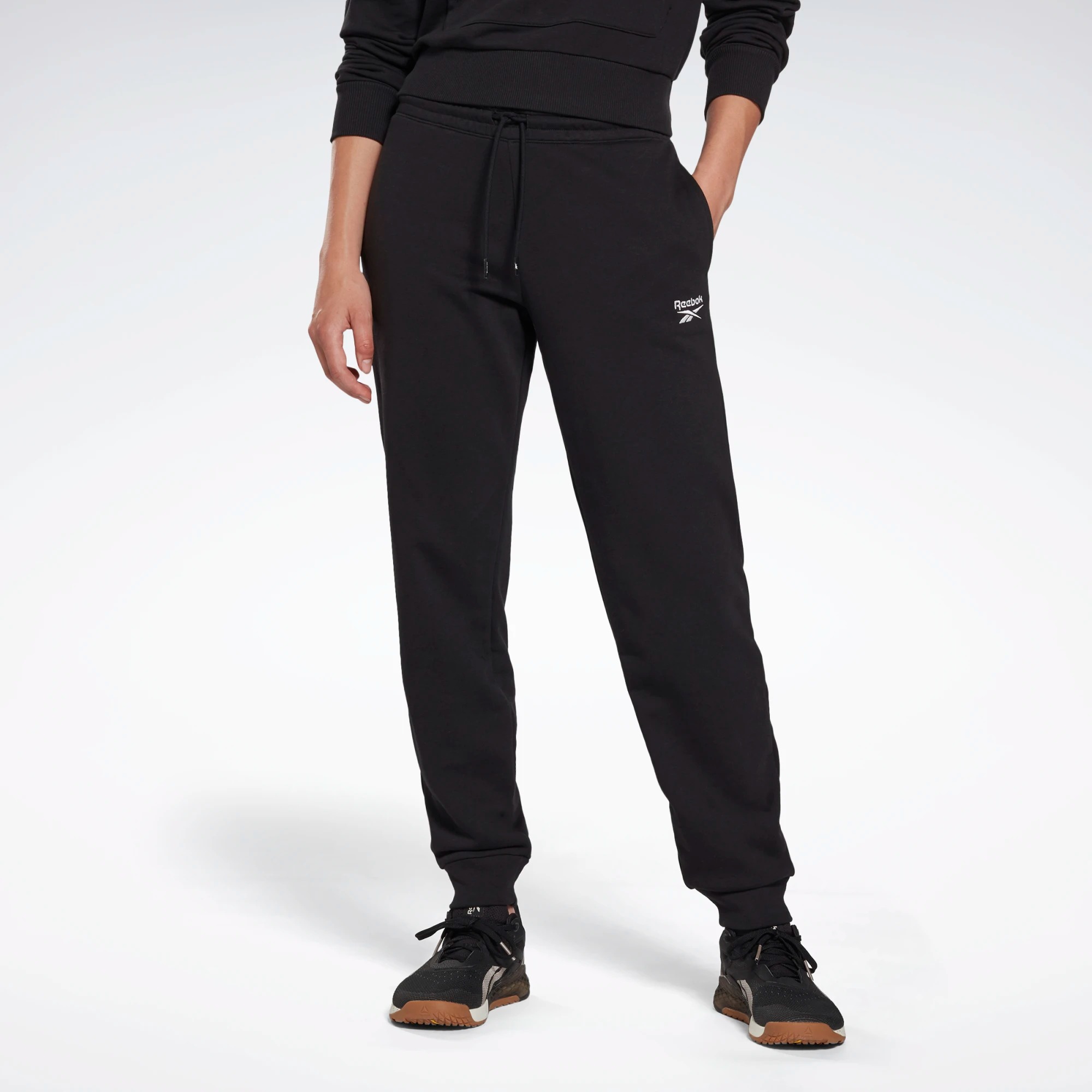 

Брюки женские Reebok GI6611 черные XS, GI6611