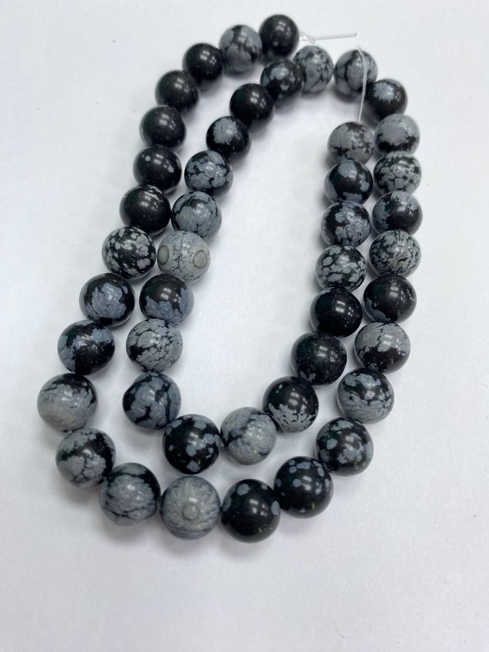 

Бусины из снежного обсидиана 8 мм, длина нити 38 см, 44 бусин beads4, Серый;черный, beads4