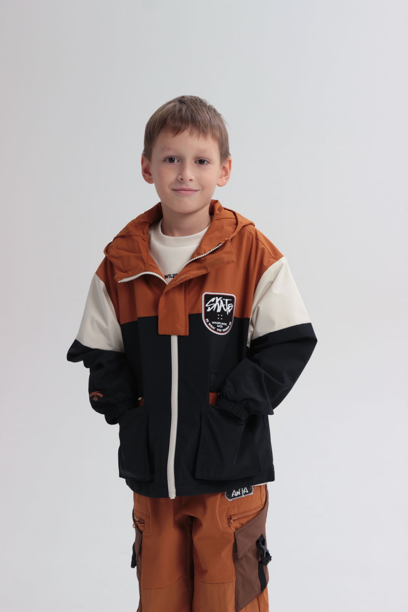 Куртка детская Anta Junior Player W352338643_1, Коричневый, 146