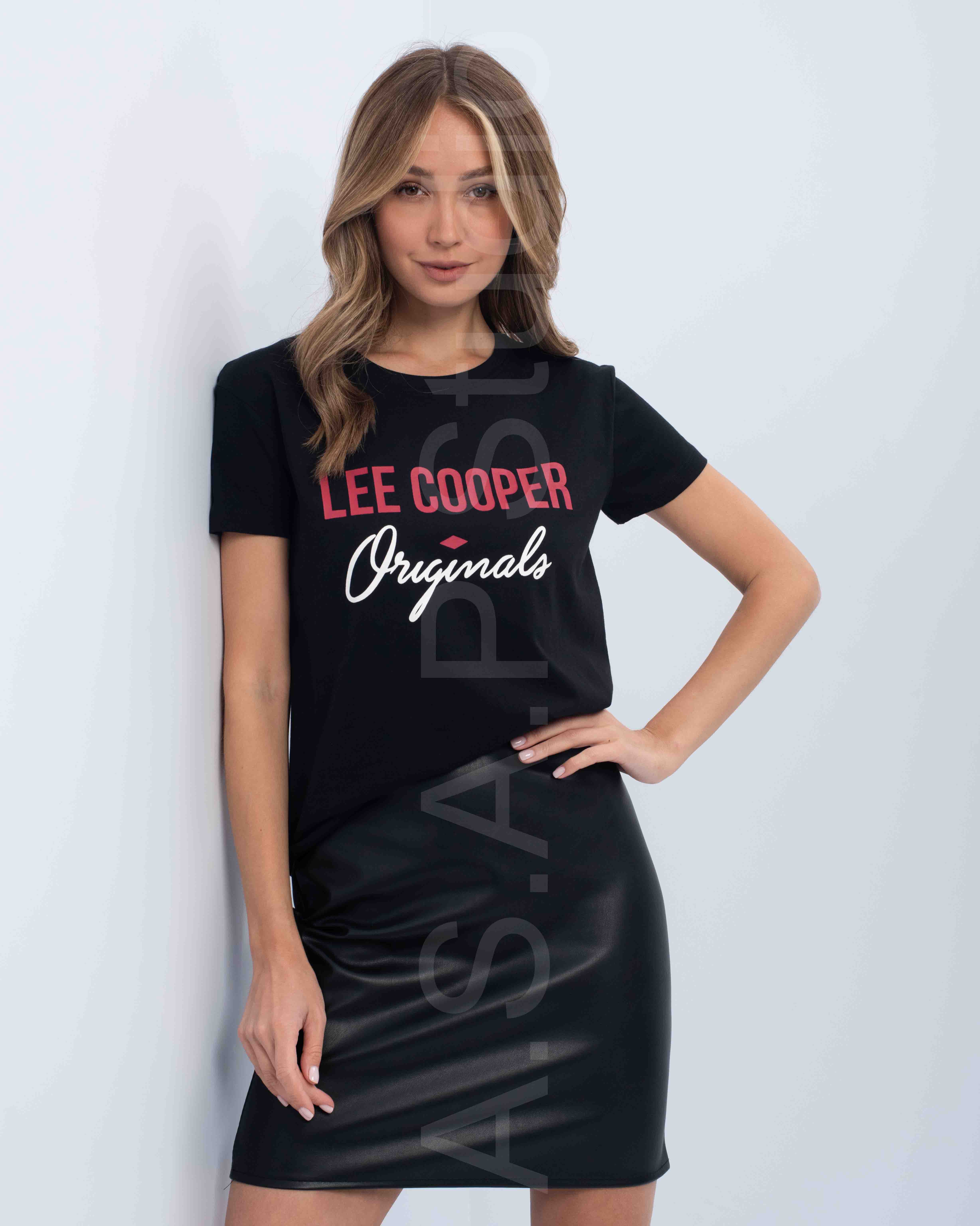 

Футболка женская Lee cooper MT4A119348AS2LC2-BLK черная M, MT4A119348AS2LC2-BLK