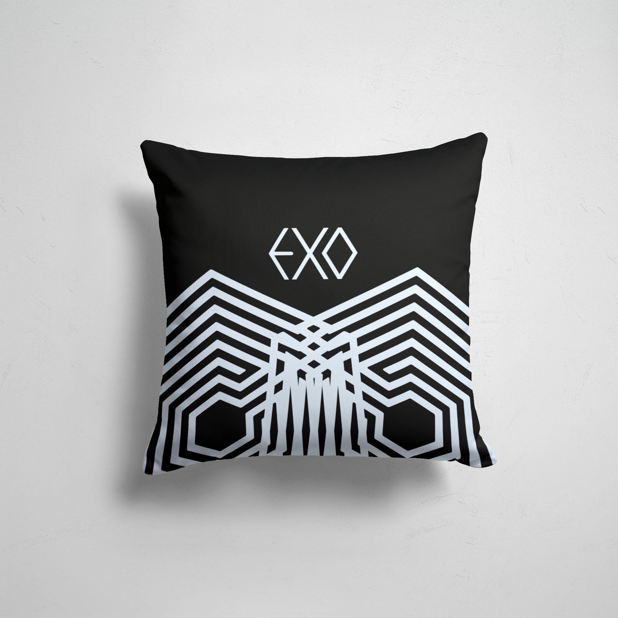 

Подушка декоративная 45х45см K pop Exo, Разноцветный