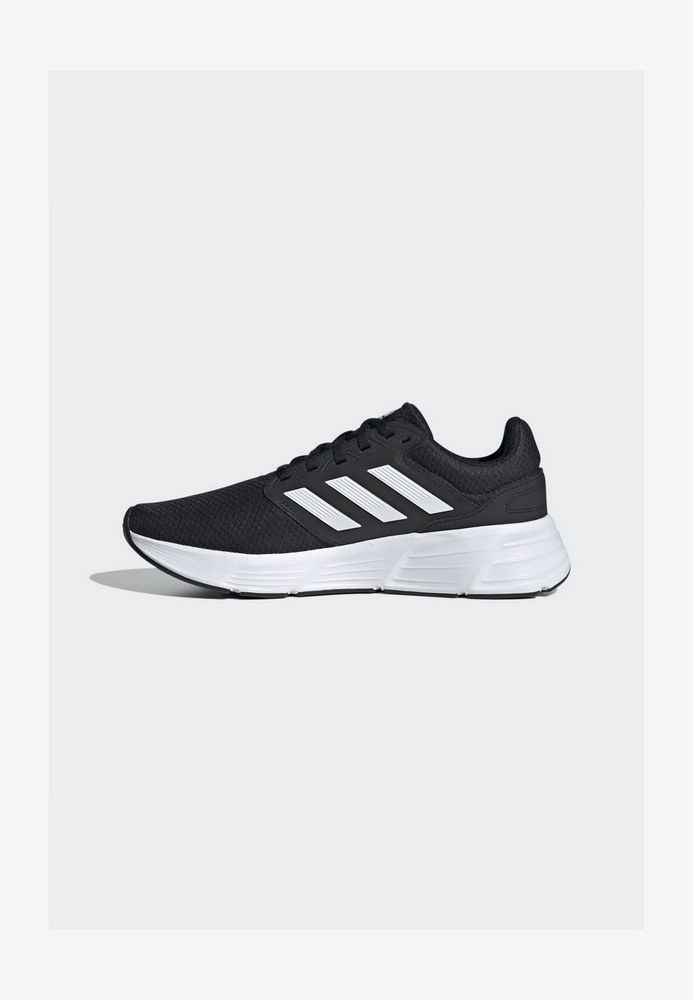 

Кроссовки мужские Adidas Performance AD542A4NK черные 47 1/3 EU, Черный, AD542A4NK