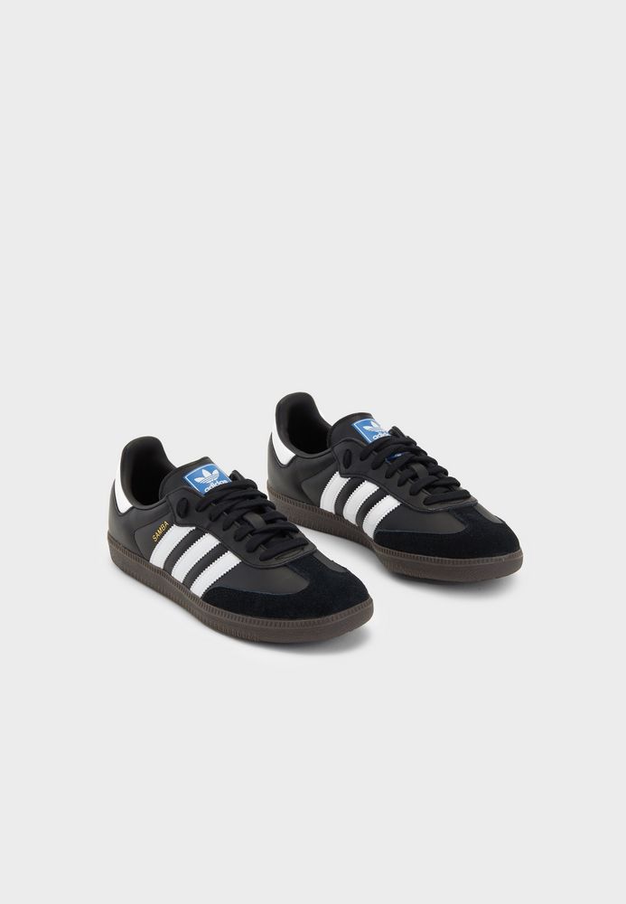 

Кеды унисекс Adidas Originals AD115O03M черные 38 EU, Черный, AD115O03M