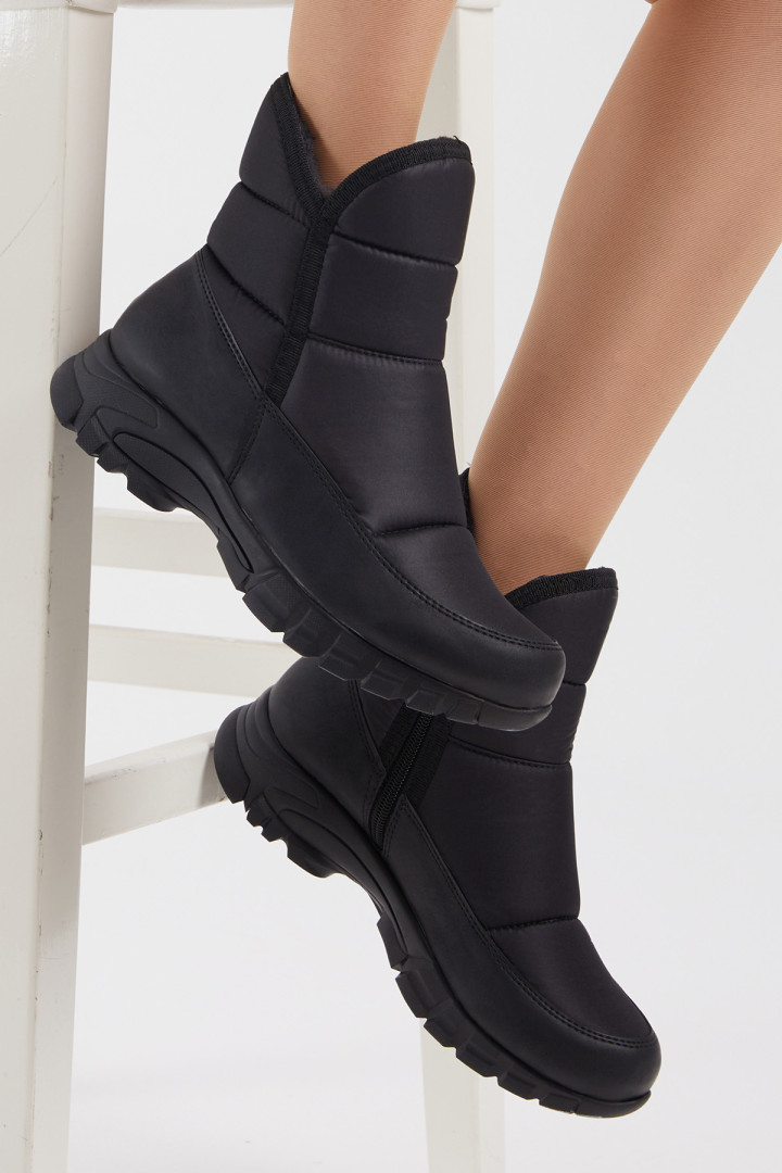 

Дутики женские Tonny Black TBER225_101 черные 39 EU (доставка из-за рубежа), TBER225_101