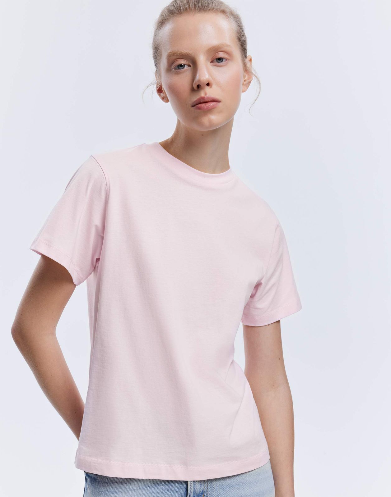 

Футболка женская Gloria Jeans GKT027459 светло-розовый M/164, GKT027459