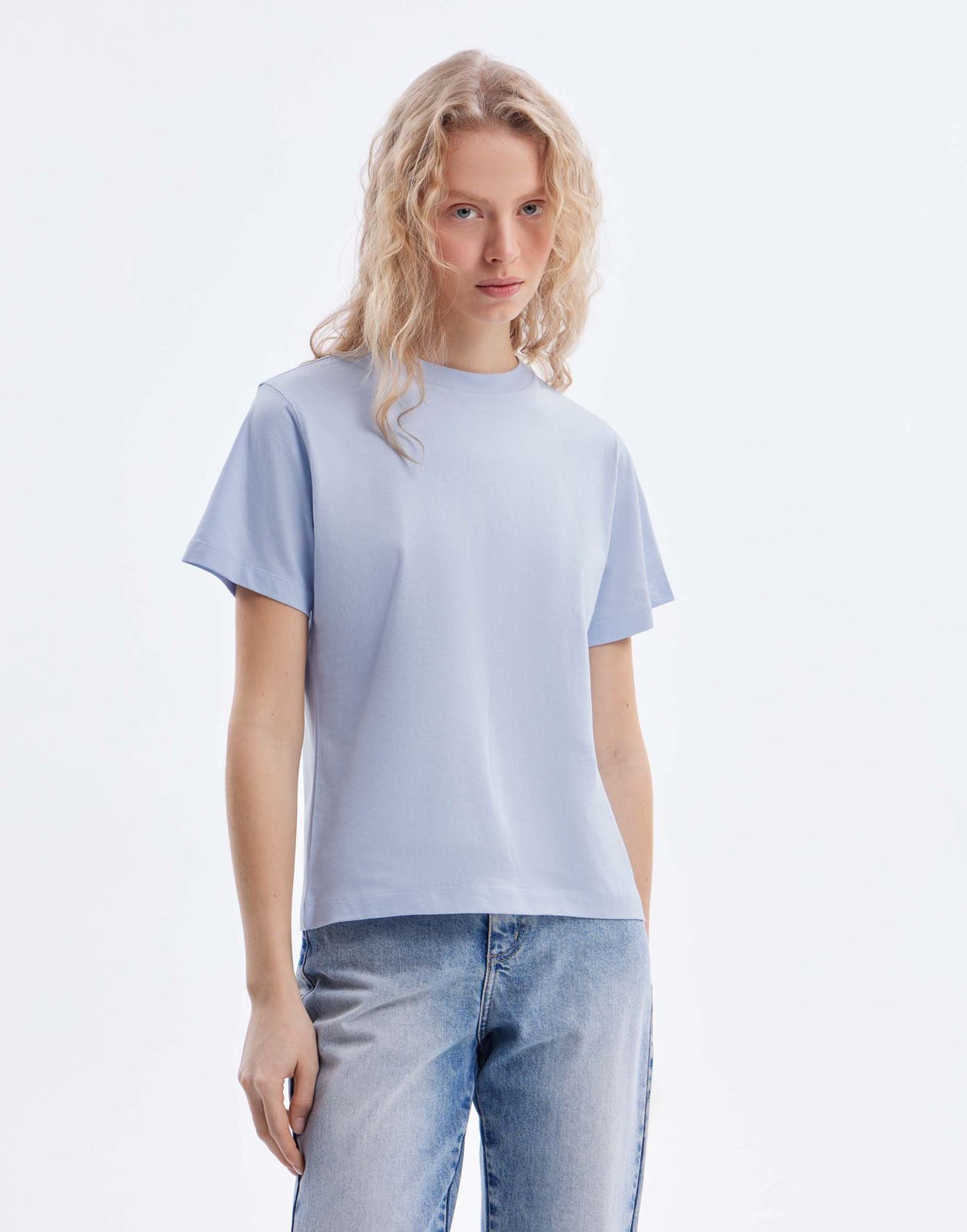 

Футболка женская Gloria Jeans GKT027458 голубой M/164, GKT027458