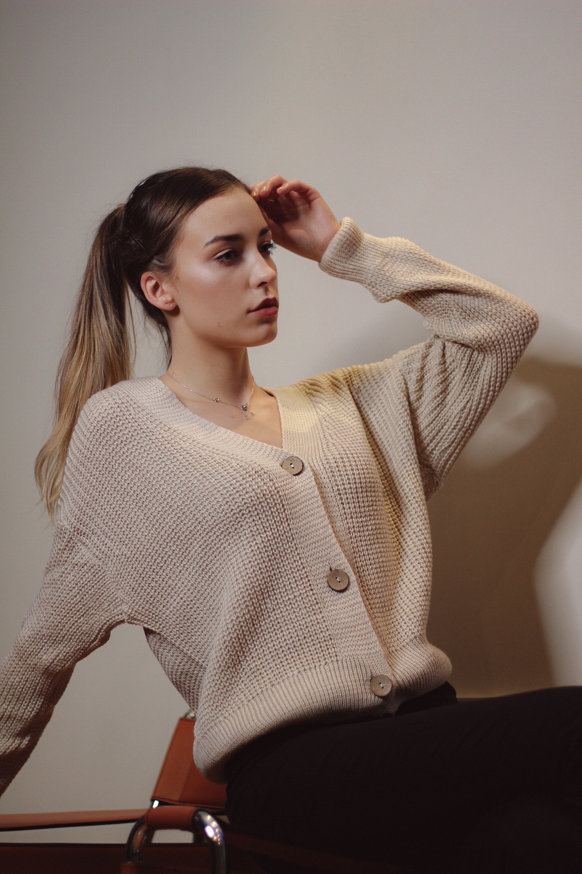 

Кардиган женский NoBrand KG217 бежевый 44 RU, KG217