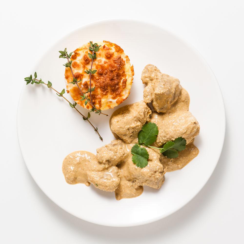 

Сациви Creative Kitchen из курицы, с кукурузной полентой и сулугуни, 230 г